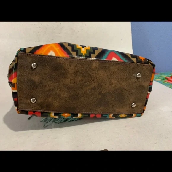 Catchfly Aztec Southwestern Print Satchel and Matching Zip Around Wallet - Picture 3 of 11